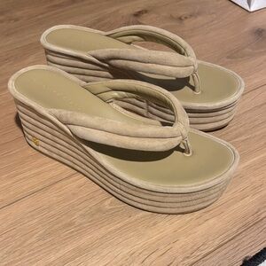 Veronica Beard Geno platform thong sandal